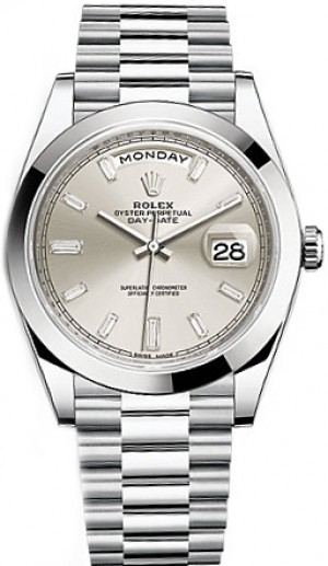 Rolex Day-Date 40 Montre en platine à cadran argenté 228206