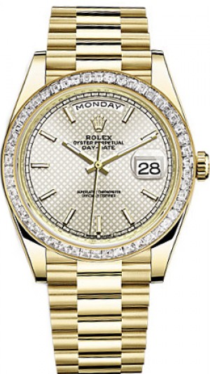 Rolex Day-Date 40 Montre homme en or à cadran argenté 228398TBR