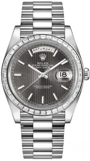 Montre Rolex Day-Date 40 à lunette en diamant pour homme 228396TBR
