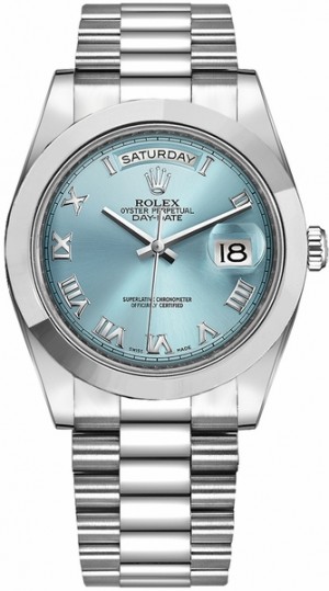 Rolex Day-Date 41 Montre masculine à cadran bleu glacier et chiffres romains 218206