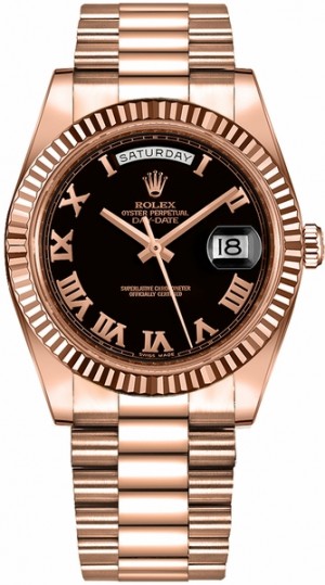 Rolex Day-Date 41 Montre en or avec cadran noir à chiffres romains 218235